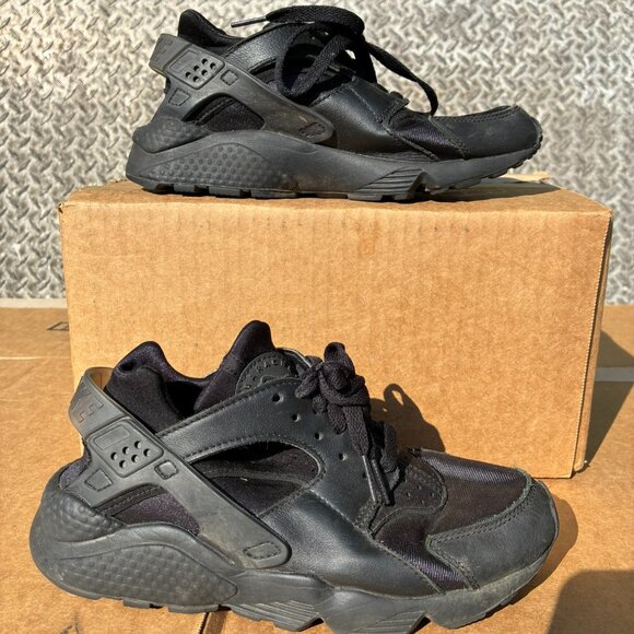 Nike Air Huarache Run Women's Size 6 Running Shoes Triple Black - Picture 1 of 7